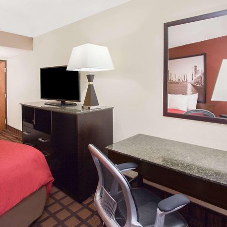 Super 8 By Wyndham Chicago Il Hotel Ngoại thất bức ảnh