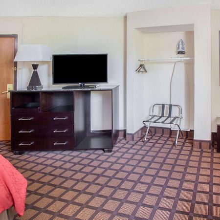 Super 8 By Wyndham Chicago Il Hotel Ngoại thất bức ảnh